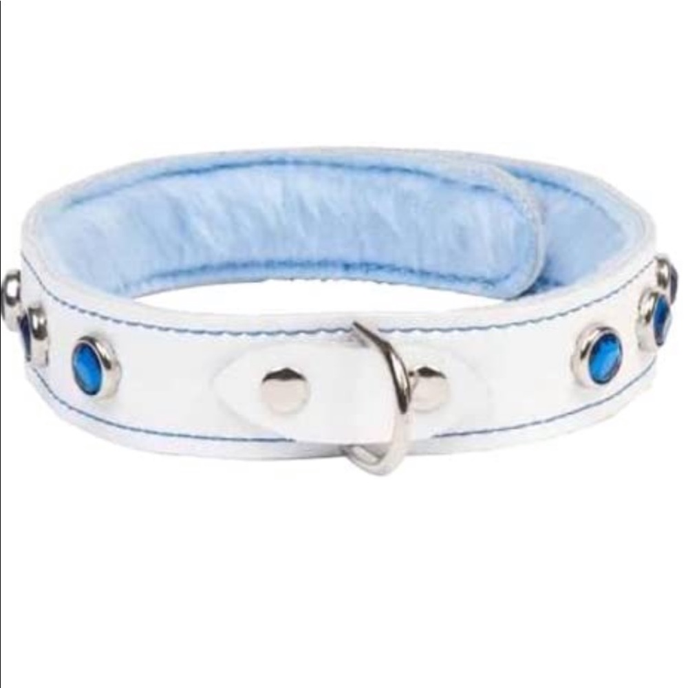 Spartacus Divinity white leather fetish collar choker